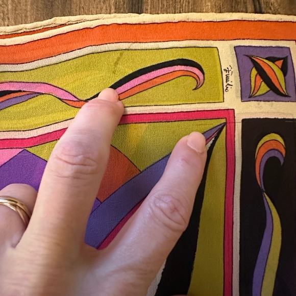 Emilio Pucci Vintage Vibrant Abstract Pattern Scarf - Picture 5 of 5
